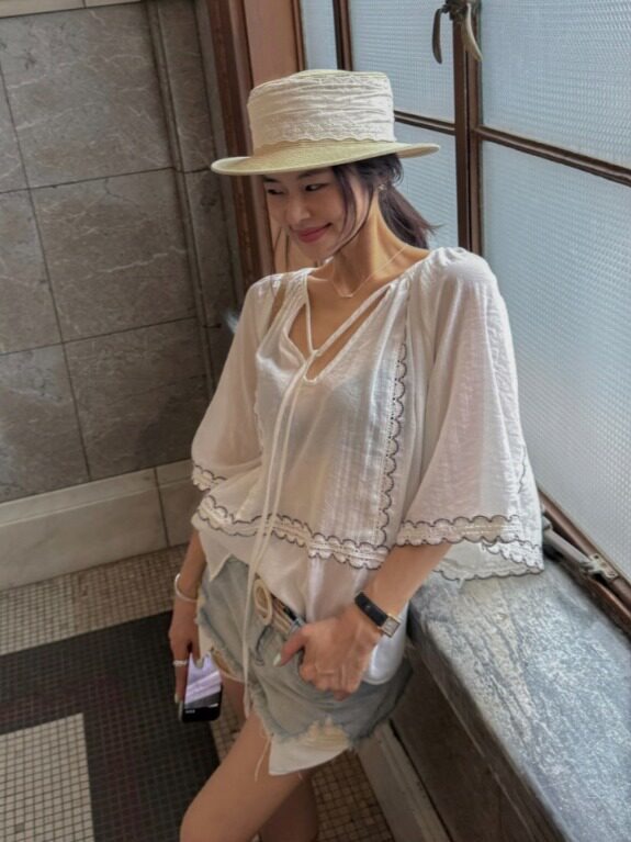 Korean Style Patchwork Lace-Up - Ethnic Fusion Fashion review and price